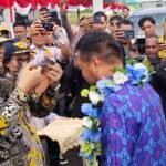 Pj Gubernur Papua Tengah sambut penerbangan perdana Sriwijaya Air di Bandara Douw Aturure Nabire.